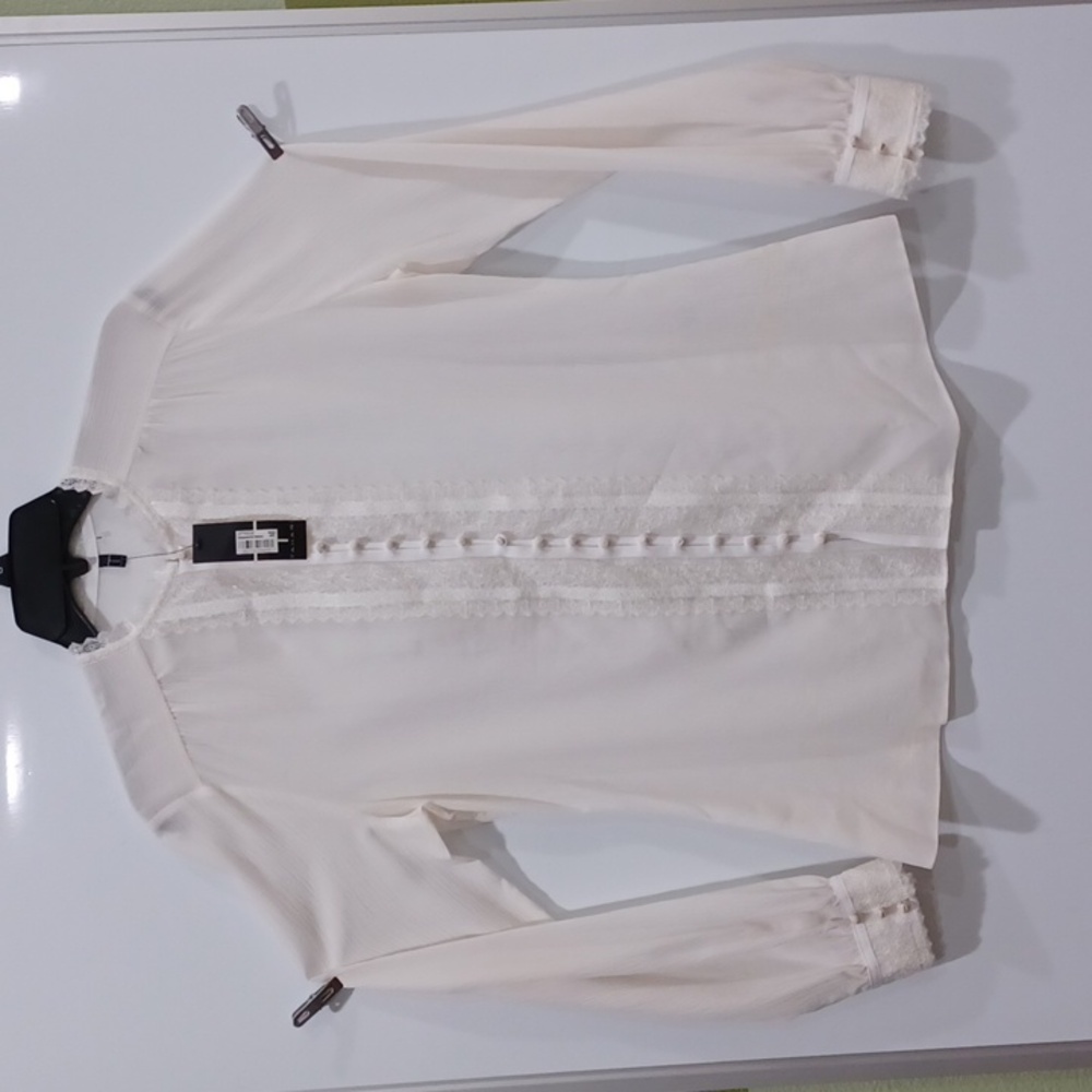 NWT Elie Tahari white silk/cot crepe/lace multi(19)-button/loop lace collar shrt